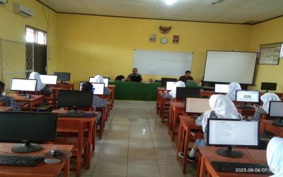 Siswa Kelas XI MAN 1 Karawang Ikuti Asesmen Nasional (AN) Tahun 2025
