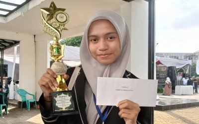 Maria Anggraeni, Siswi MAN 1 Karawang Raih Juara 1 MTQH Tingkat Kecamatan Jatisari 2025