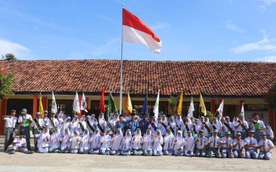 Pengurus MPK, OSIS, dan Ekstrakurikuler MAN 1 Karawang Resmi Dilantik, Plt. Kepala Madrasah Tekankan Semangat Prestasi