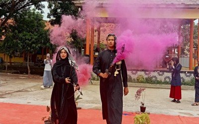 MAN 1 Karawang Peringati Hari Santri Nasional 2025, Meriah dengan Lomba Fashion Show Islami